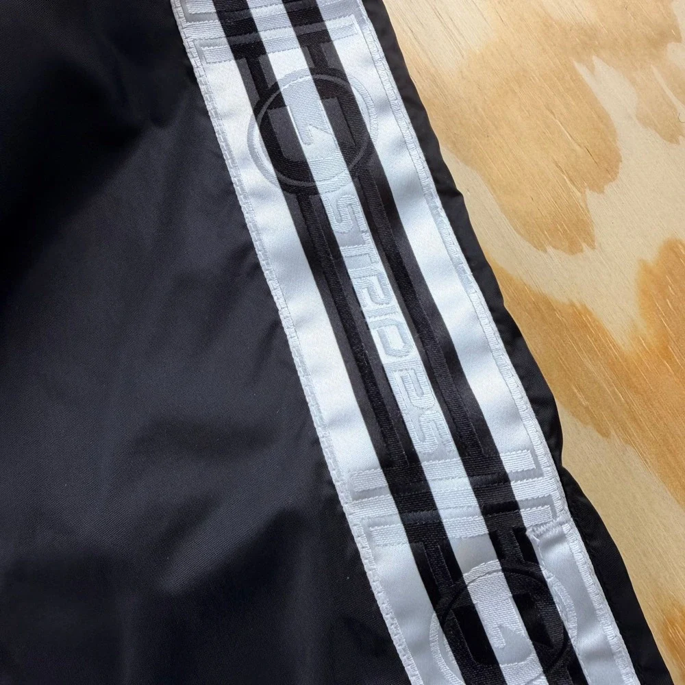 Adidas VTG 90's Men L Black Nylon Windbreaker Track Pants 3 Stripe Zipper Cuffs